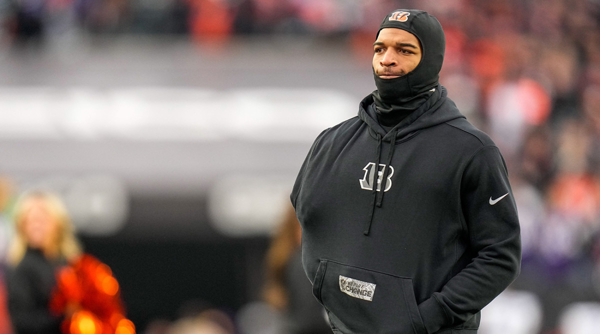 Bengals' Ja'Marr Chase Expected to Miss Time With Shoulder Injury