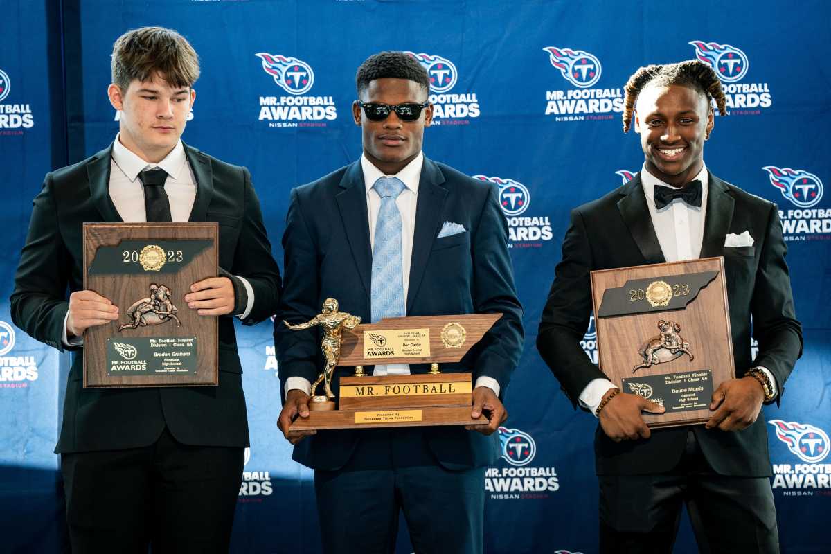 2024 4-star ATH Boo Carter winning Tennessee's "Mr. Football" Award for Class 6A. (Photo by Andrew Nelles of The Tennessean)