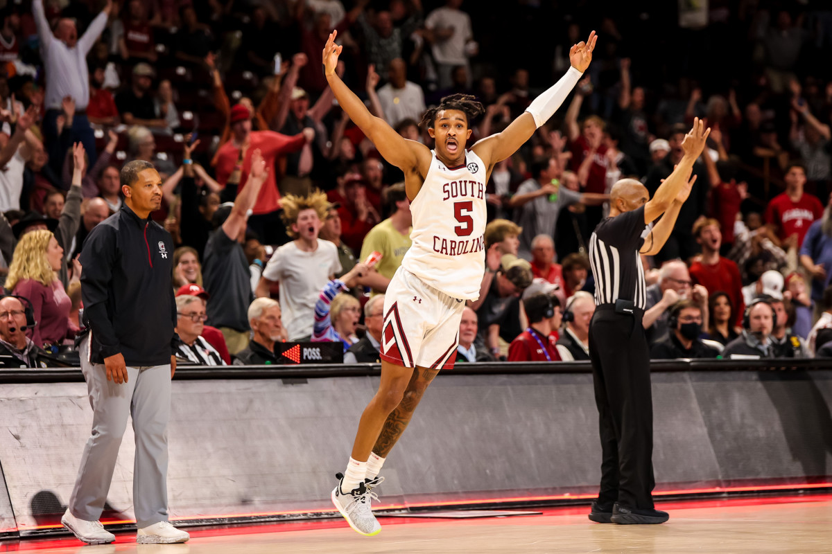 South Carolina's Men's Basketball Team Pulls Away Late From Winthrop