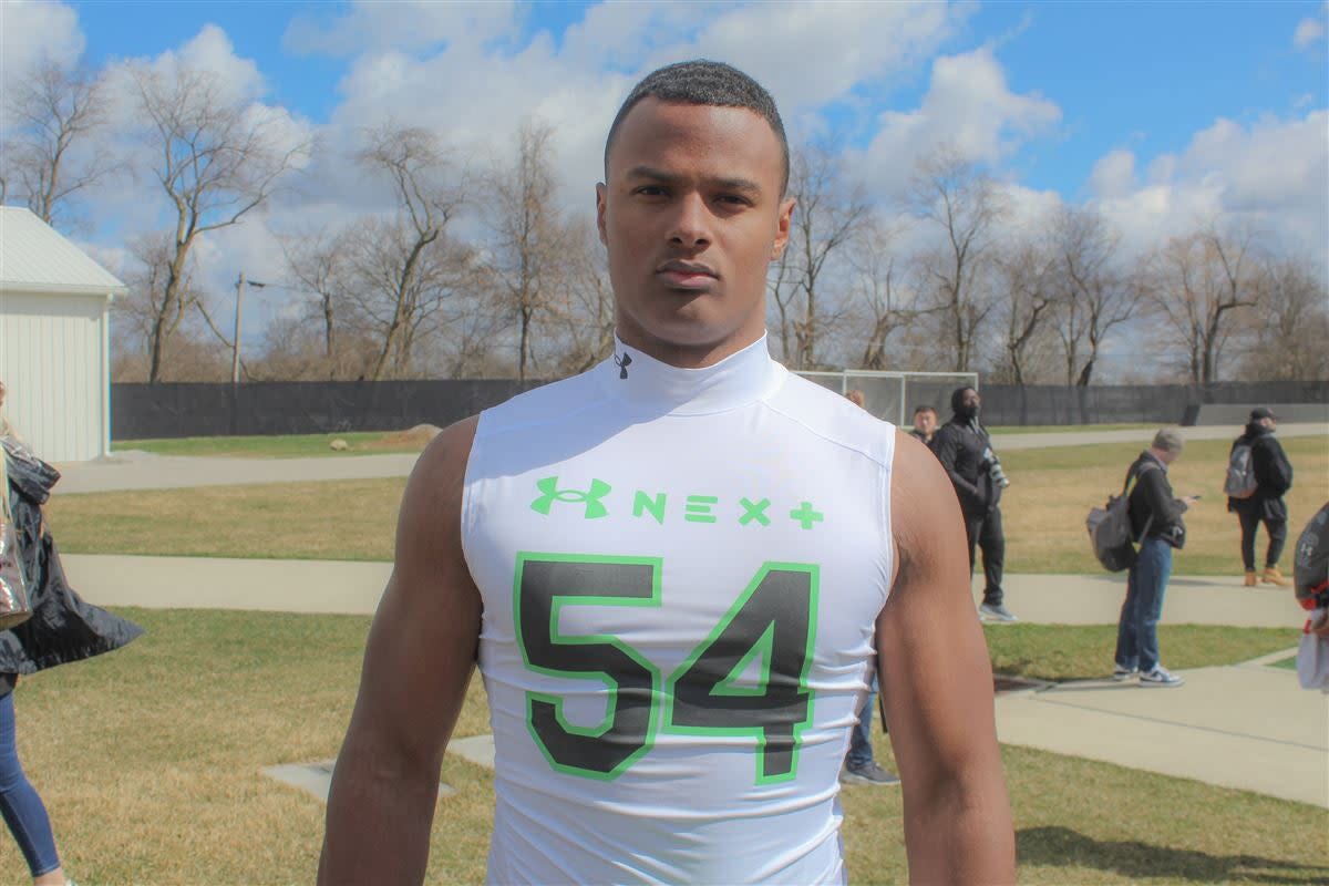 OFFICIAL Ohio State Buckeyes Sign 2024 OL Devontae Armstrong on Early