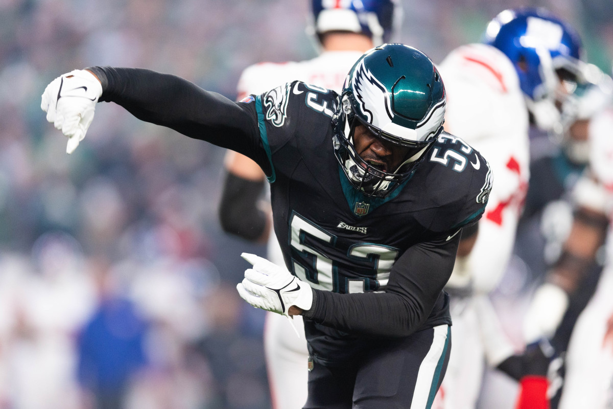 Shaq Leonard had seven tackles and his first sack since 2020 while playing 87 percent of the defensive snaps in the Eagles' Week 17 win over the Giants.