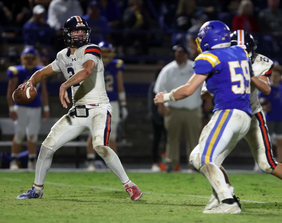 2026 5-star QB Jared Curtis during his sophomore season. (Photo by Alan Poizner of the Tennessean.com)