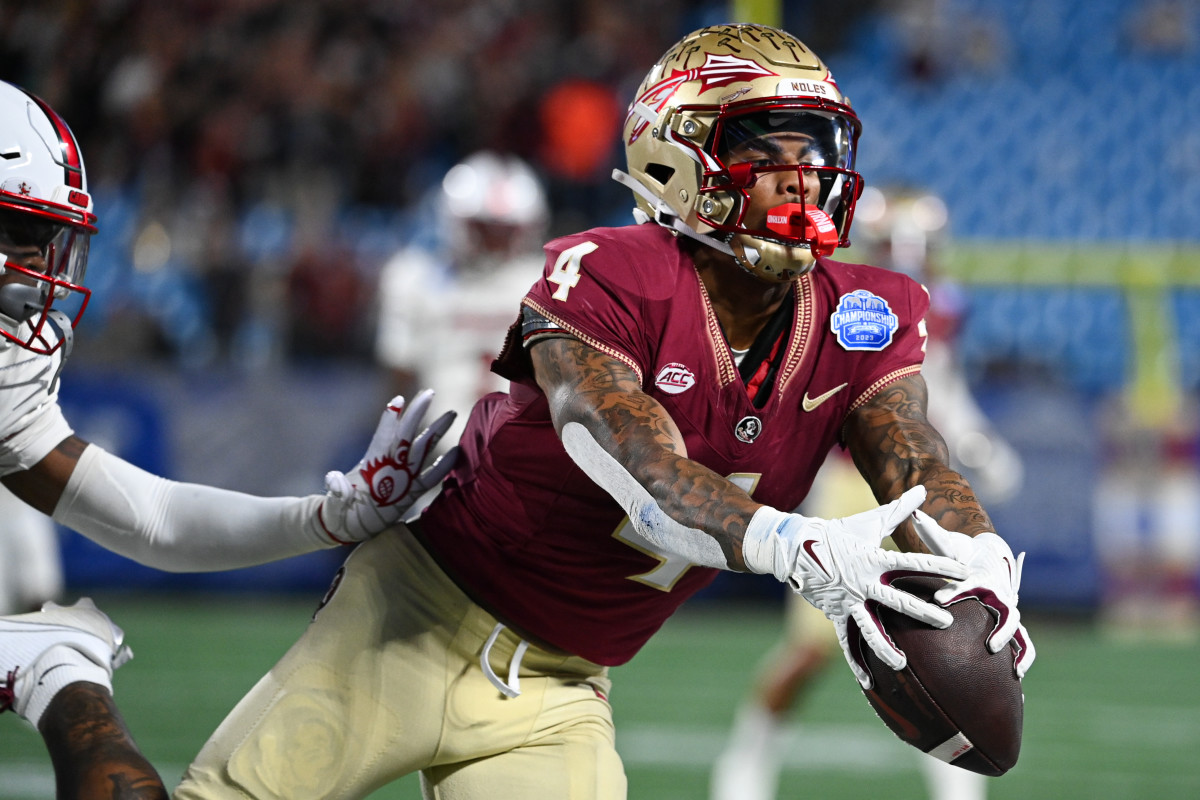 Coleman catches a pass during No. 4 Florida State's 16-6 win over No. 15 Louisville in the ACC championship on Dec. 2, 2023.