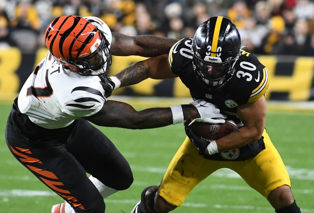 Pittsburgh Steelers' Jaylen Warren Rewarded for Big Block Against