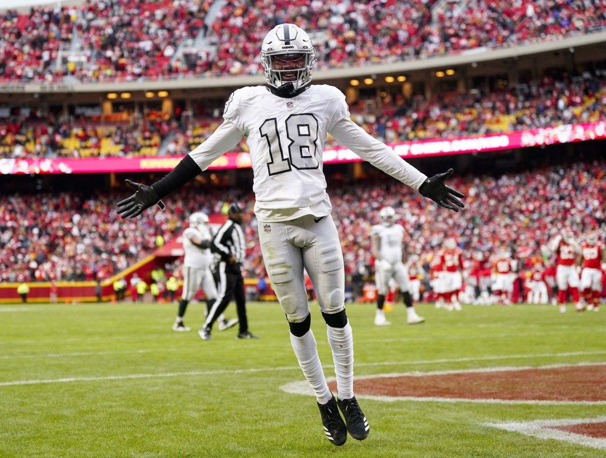Las Vegas Raiders CB Jack Jones was a student of the game early on.