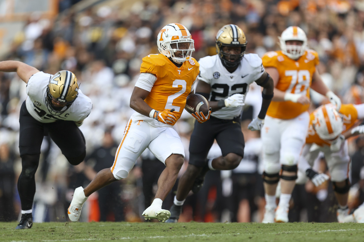 Tennessee Volunteers RB Jabari Small during the win over Vanderbilt. (Photo by Randy Sartin of USA Today Sports)