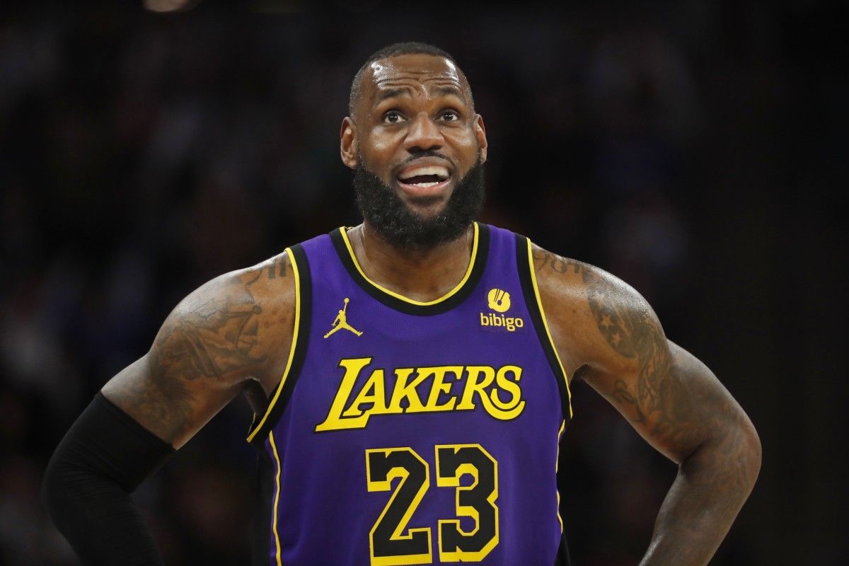 lebron james pelicans