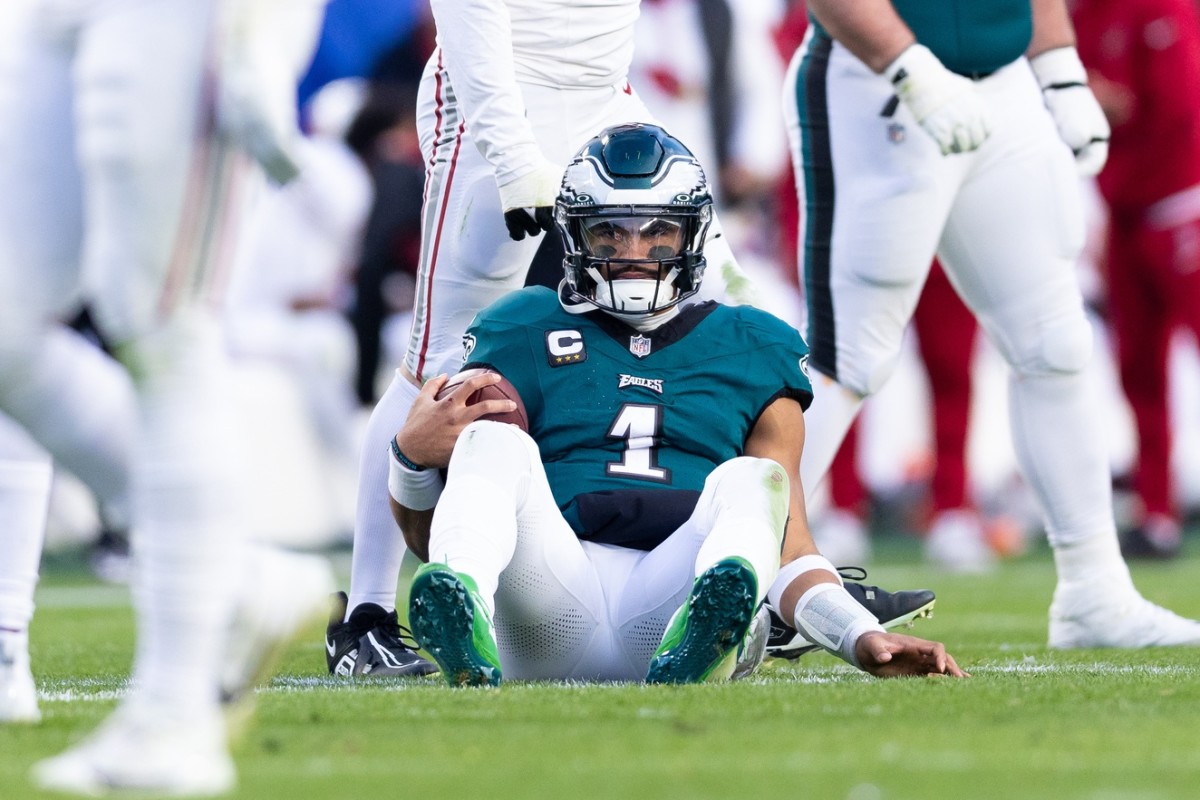 The Arizona Cardinals stunned Jalen Hurts and the Philadelphia Eagles on Sunday, handing the Eagles a 35-31 loss in Week 17.