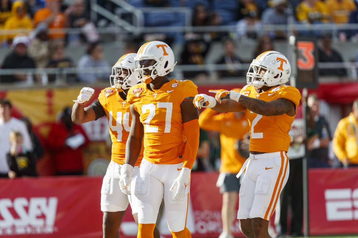Tennessee Volunteers EDGE James Pearce Jr. during the win over Iowa. (Photo by Morgan Tencza of USA Today Sports)