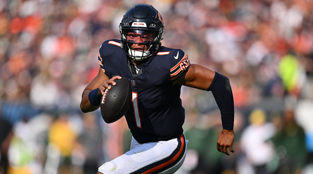 Chicago Bears quarterback Justin Fields