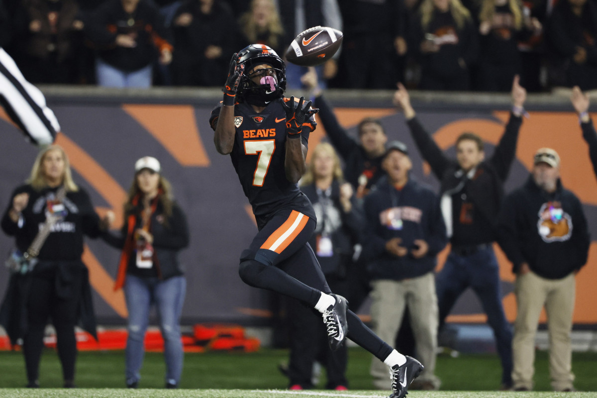 Oct 14, 2023; Corvallis, Oregon, USA; Oregon State Beavers wide receiver Silas Bolden (7) makes a catch for a touchdown during the second half against the UCLA Bruins at Reser Stadium. Mandatory Credit: Soobum Im-USA TODAY Sports