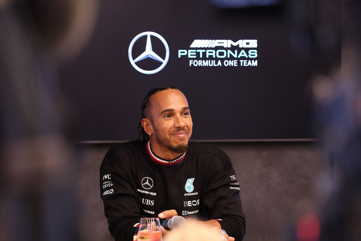 Lewis Hamilton Mercedes (22)