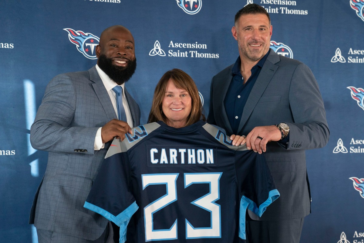Tennessee Titans new general manager Ran Carthon poses with controlling owner Amy Adams Strunk and head coach Mike Vrabel during a press conference announcing Carthon's hiring at Ascension Saint Thomas Sports Park Friday, Jan. 20, 2023, in Nashville, Tenn.