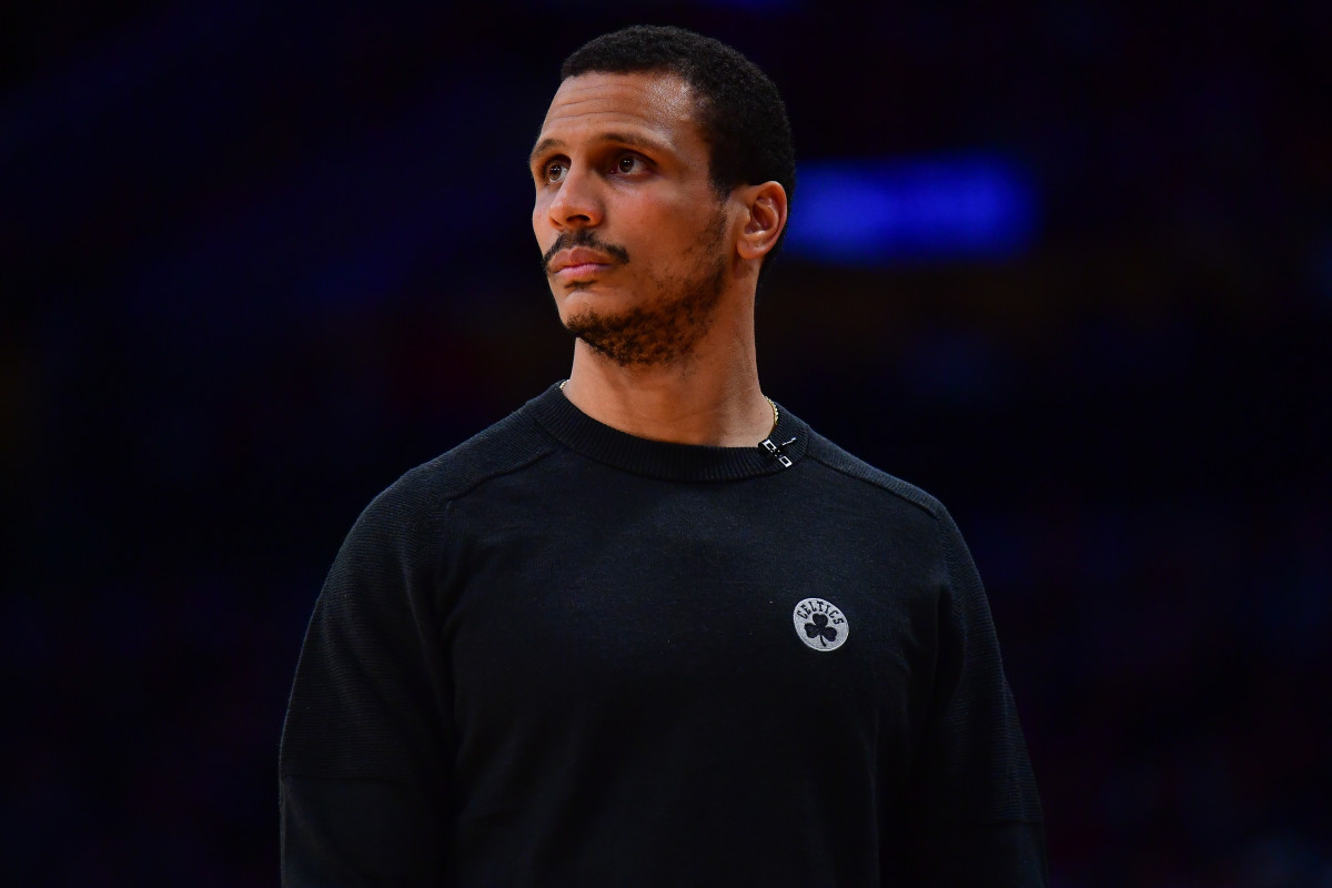 Here’s What Joe Mazzulla Thinks About Boston Crowd - Sports Illustrated