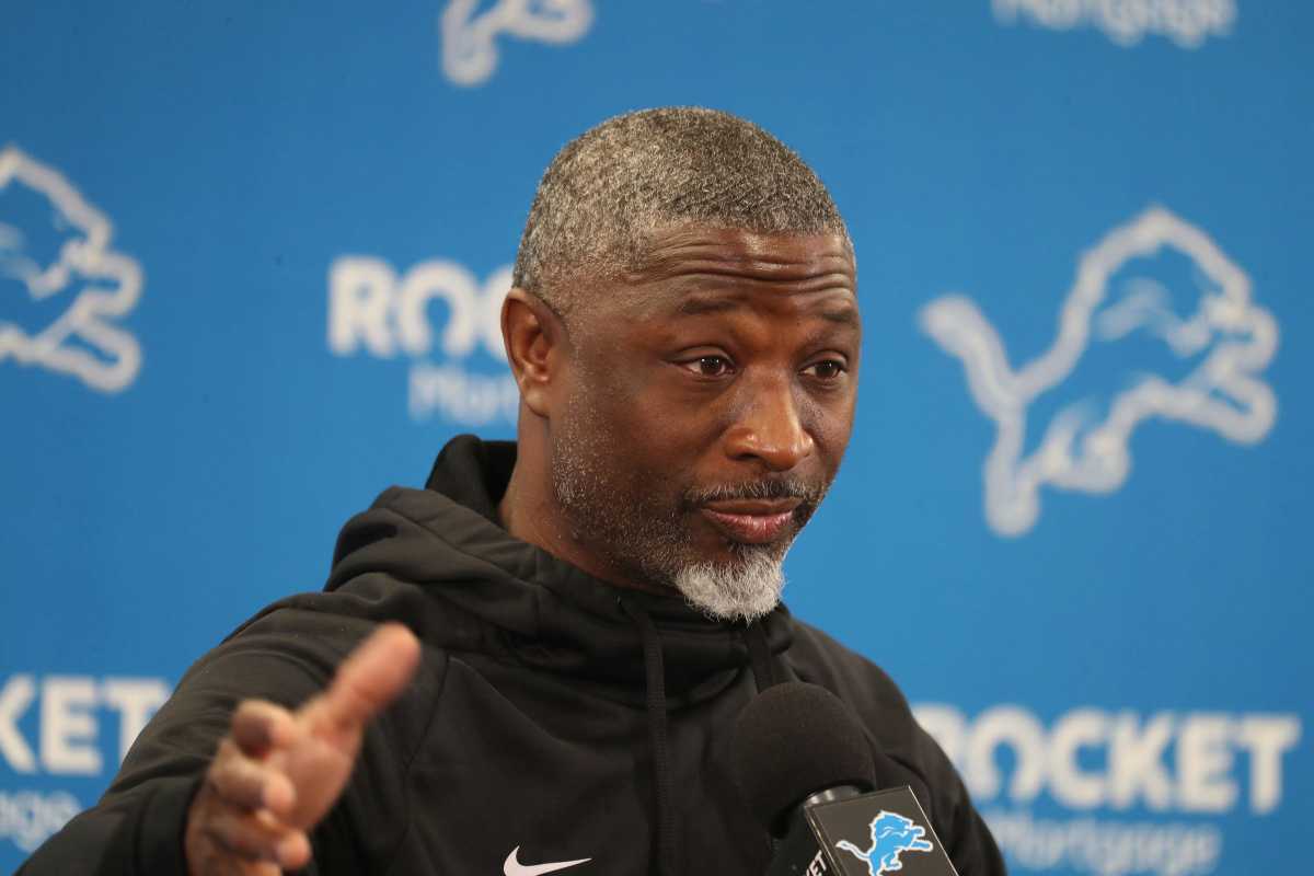 Detroit Lions defensive coordinator Aaron Glenn talks with reporters before OTAs on Thursday, May 26, 2022, at the team practice facility in Allen Park.