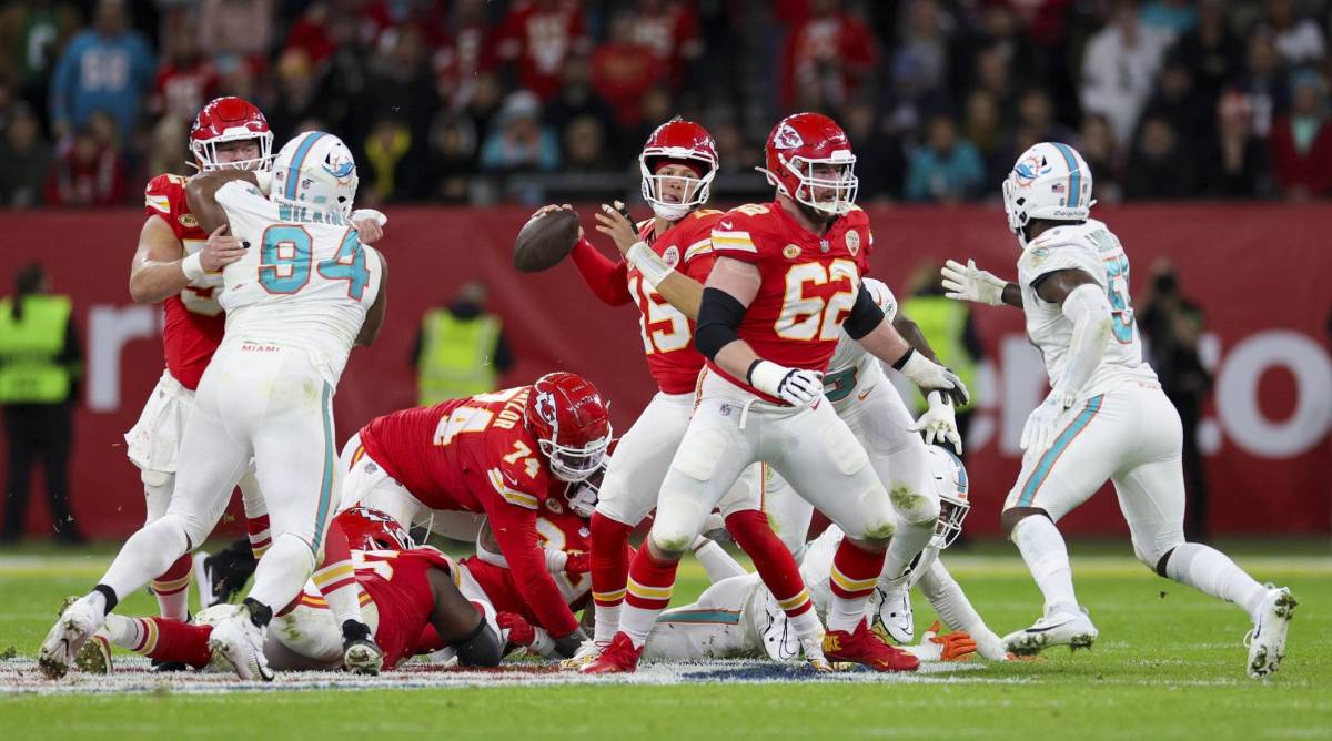 Kansas City Chiefs quarterback Patrick Mahomes throws a pass in a game vs. the Miami Dolphins.