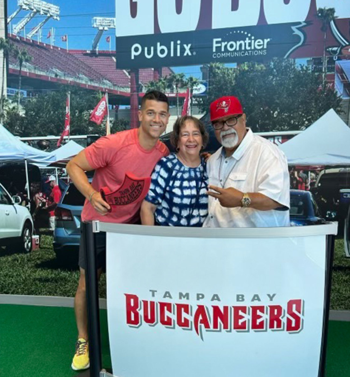 Bucs OC Dave Canales with his parents outside the stadium
