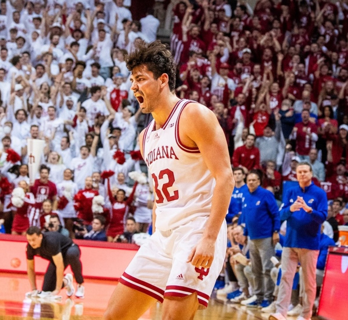 Watch Indiana's Trey Galloway Ignite Crowd With Dunk From Mackenzie