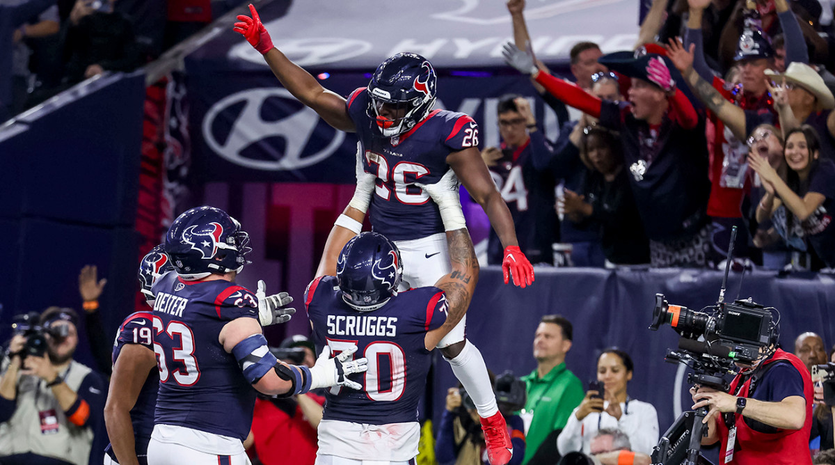 Houston Texans celebrate a touchdown in the wild-card round vs. the Cleveland Browns