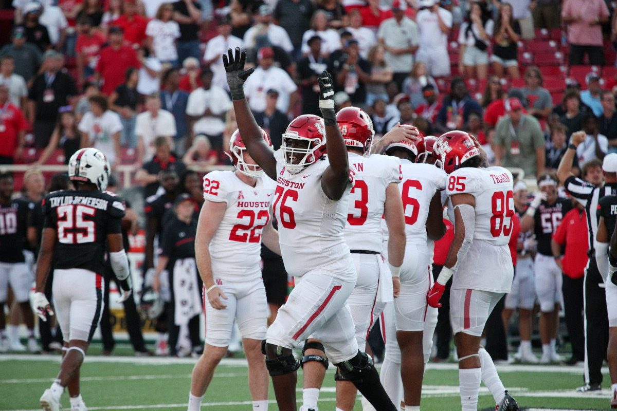 Patrick Paul (76) reacts in the second half after a field goal against the Texas Tech Red Raiders