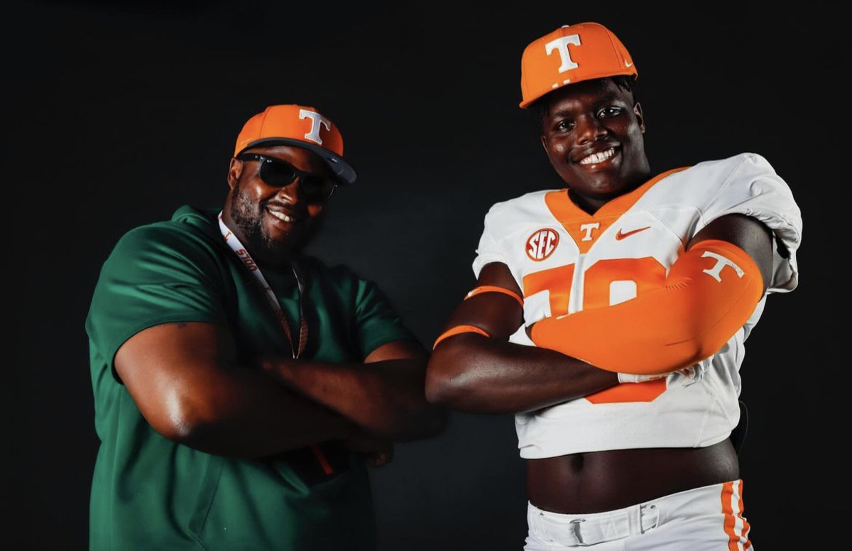 2025 5-star OT David Sanders Jr. during an unofficial visit to Tennessee. (Photo courtesy of David Sanders Jr.)