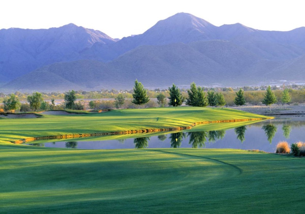 Bill Coore and Ben Crenshaw designed the Piipaash course (formerly the South Course) in a parkland style.