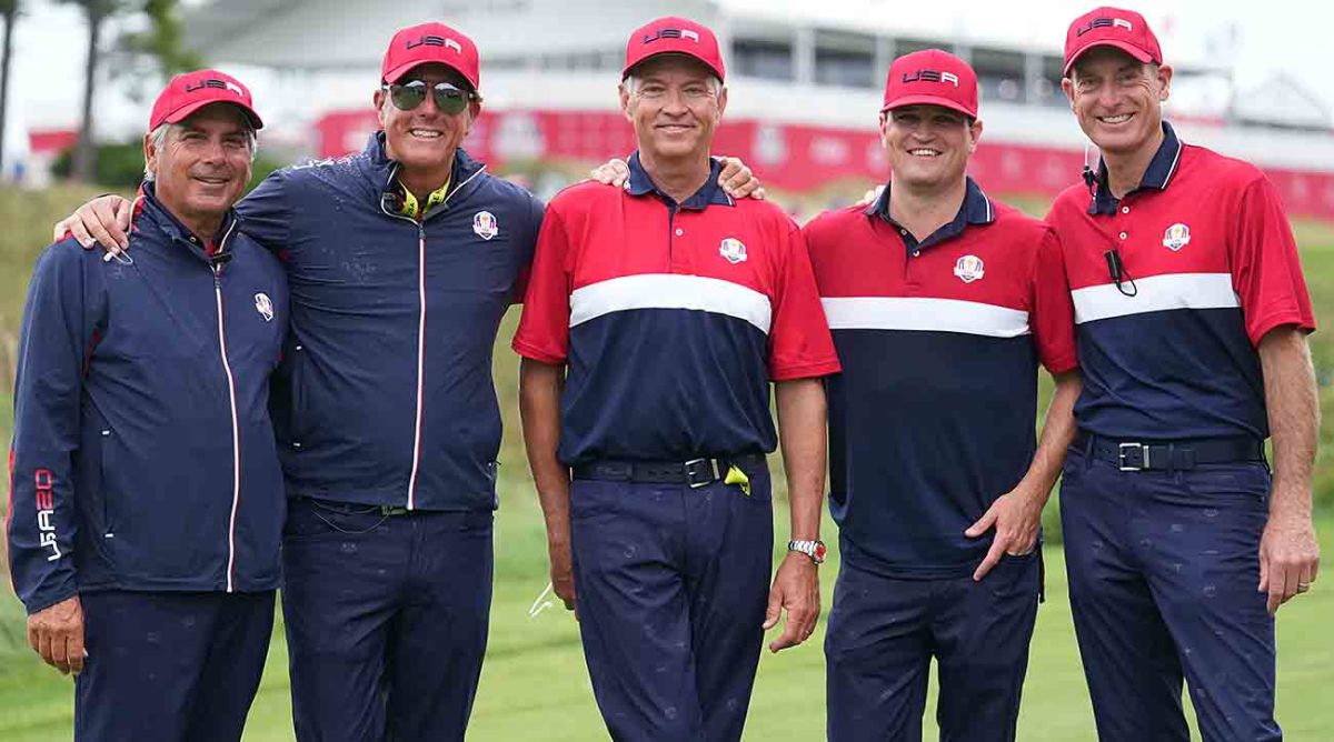 Fred Couples, Phil Mickelson, Davis Love III, Zach Johnson amd Jim Furyk pose for a photo after the United States victory in the 2020 Ryder Cup at Whistling Straits.