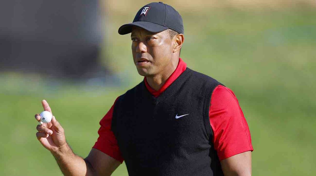 Tiger Woods acknowledges the gallery during the final round of the 2023 Genesis Invitational.