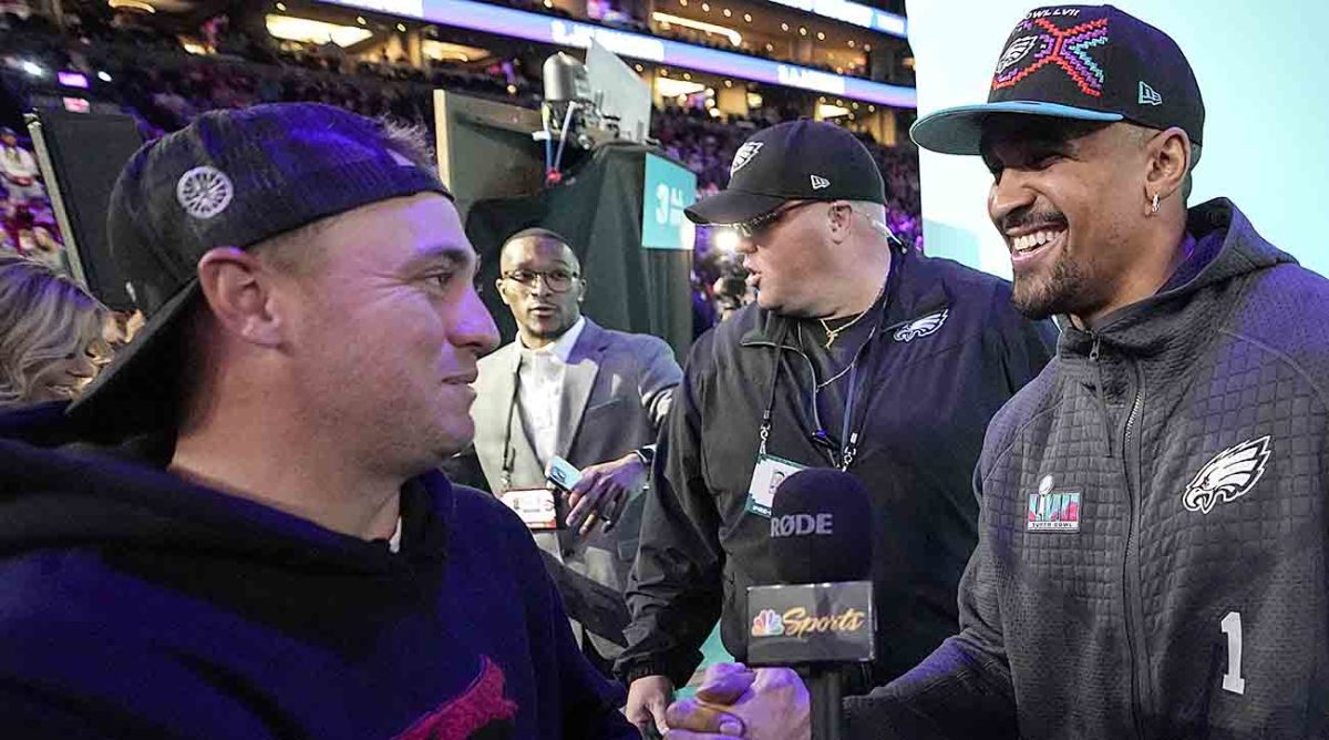 Justin Thomas interviews Jalen Hurts at the Super Bowl LVII media day.