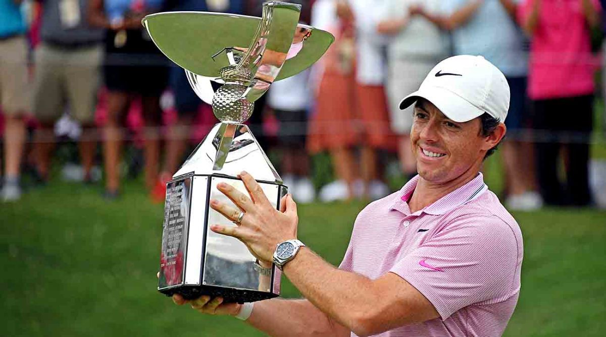 Rory McIlroy celebrates with the FedEx Cup in 2019 at East Lake Golf Club.