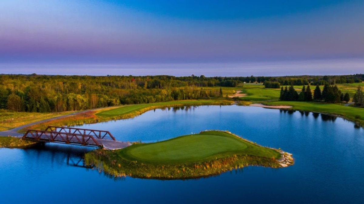 Sweetgrass Golf Club's par-3 15th hole, known as Turtle with its island green. 