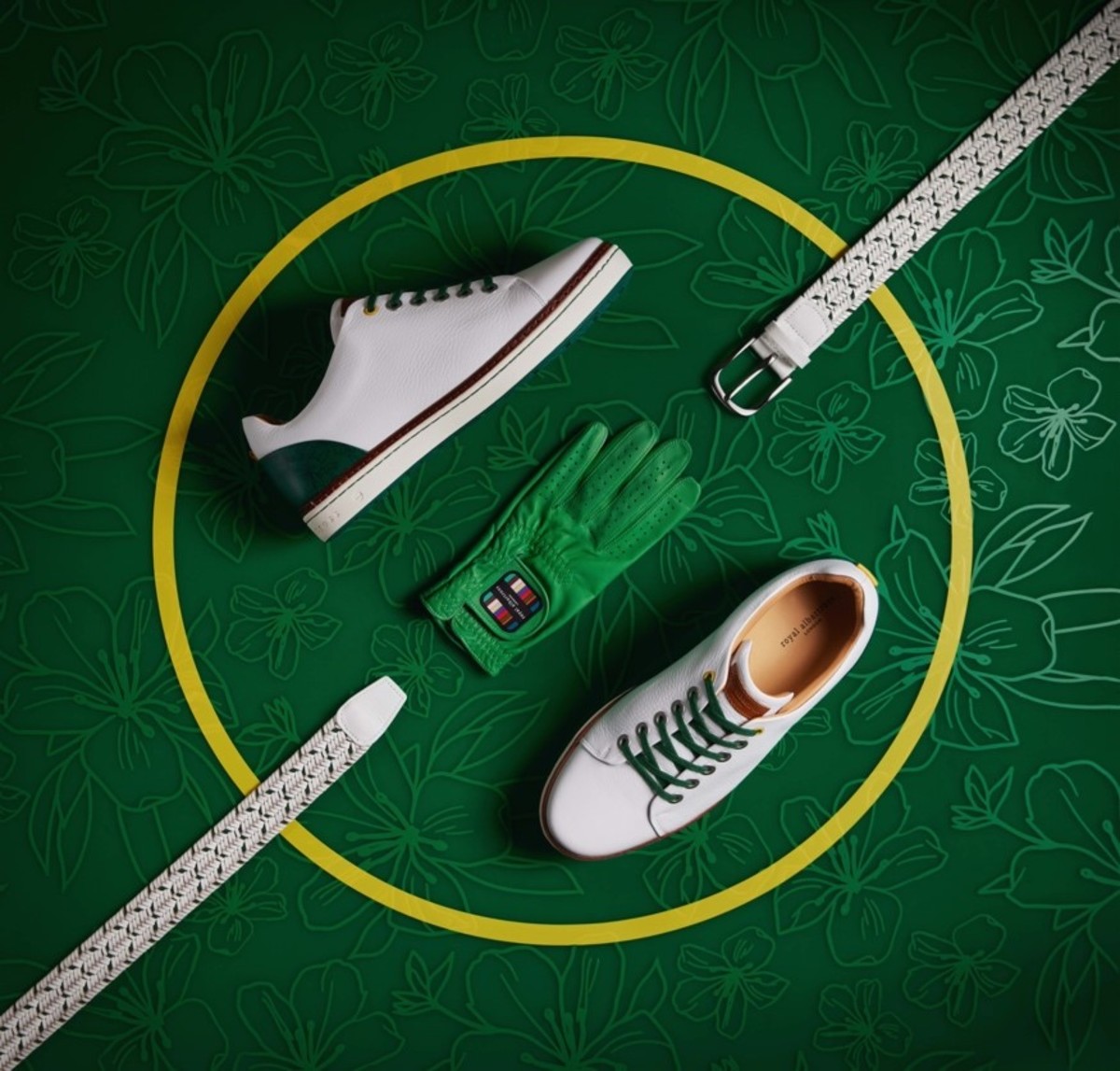 Pontiac V2 Major shoes and accessories.