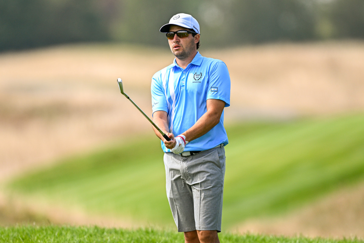 Mateo Fernandez de Oliveira of Argentina prepares to play his second shot on the 10th hole during Day Two of the 2022 World Amateur Team Golf Championships