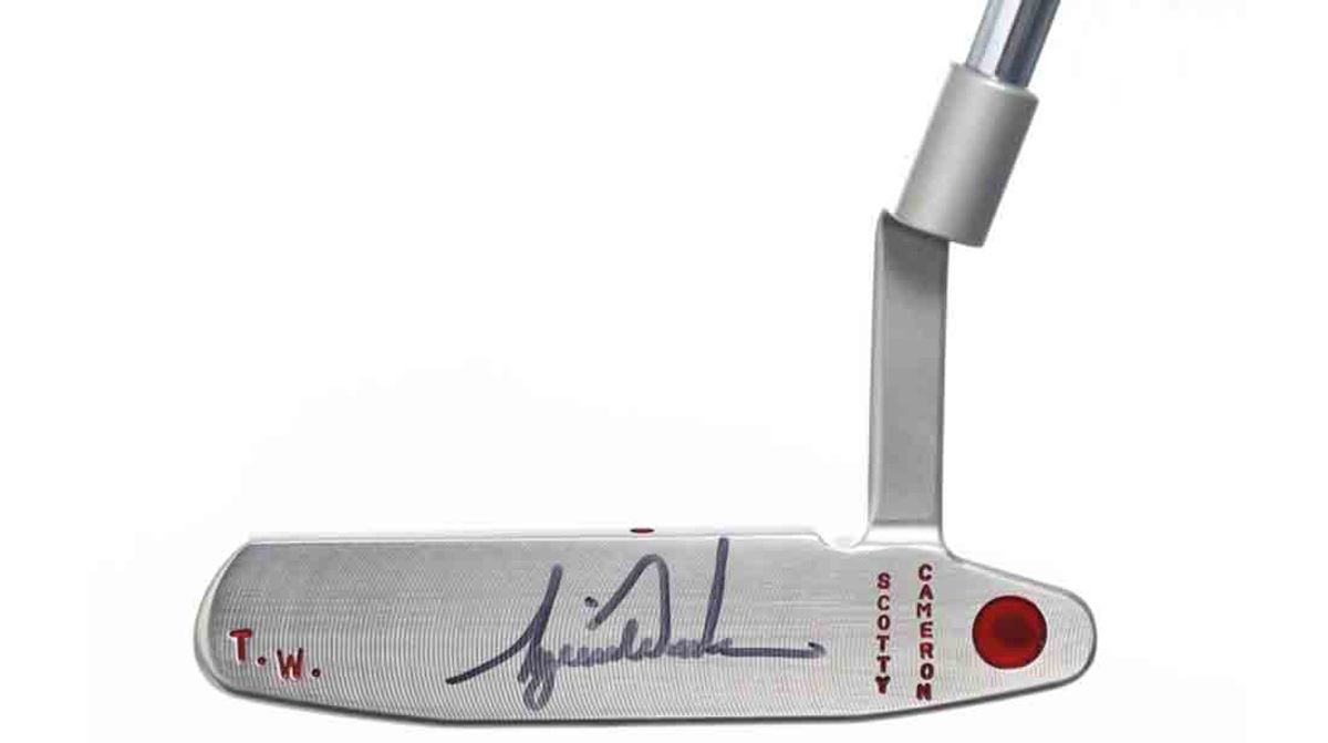 One of Tiger Woods' Backup Putters Sells at Auction for 328,576