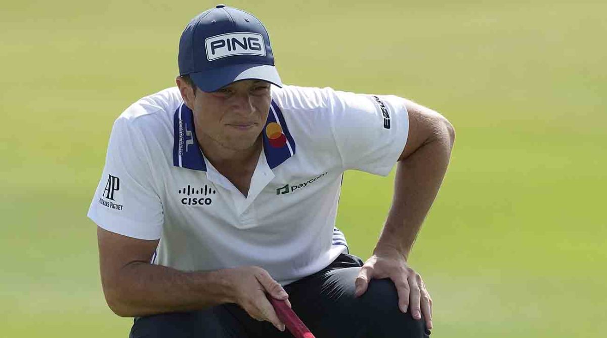 Viktor Hovland lines up his putt during the 2023 Hero World Challenge at the Albany Golf Club, in New Providence, Bahamas.