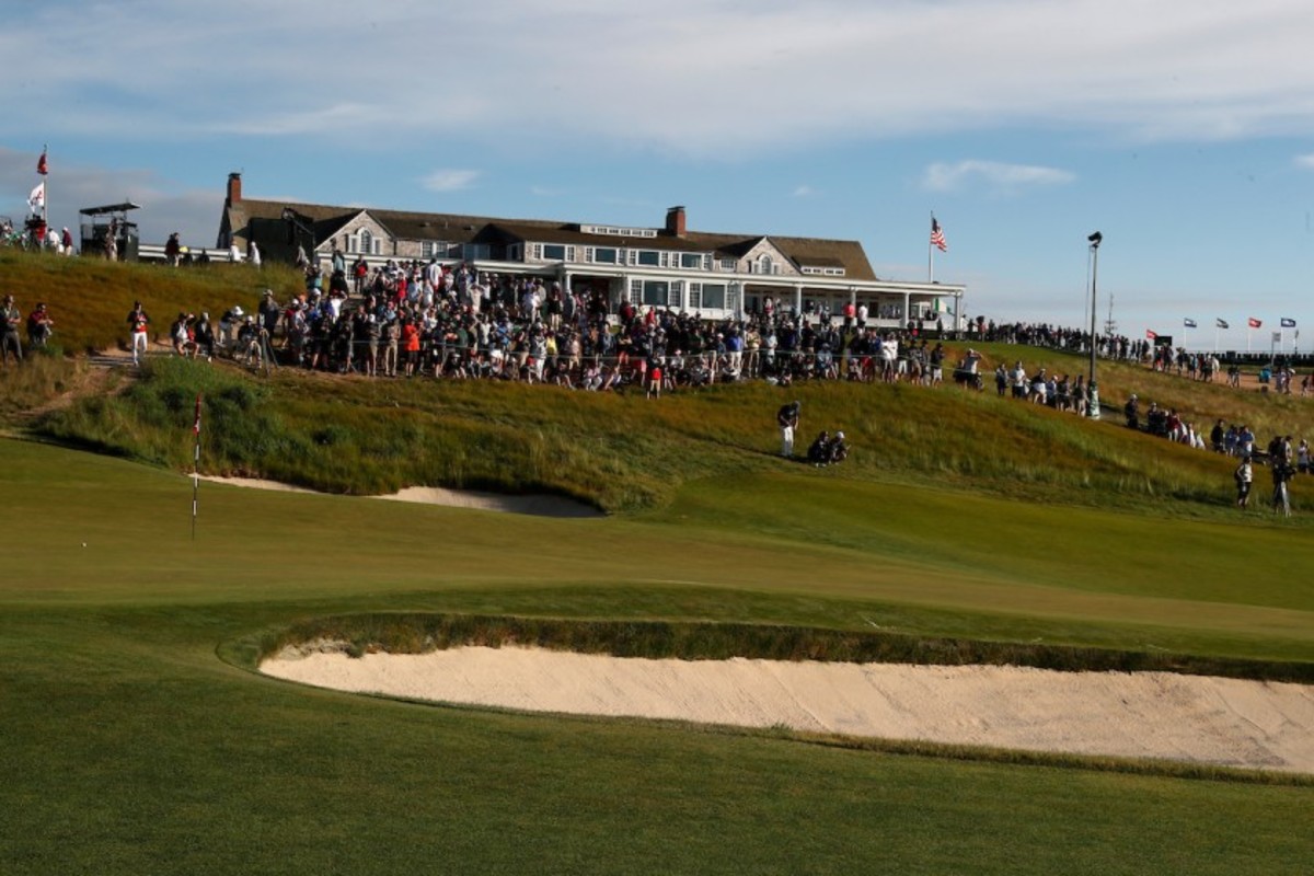 The 18th hole at Shinnecock Hills Golf Club in Southampton, N.Y., site of the 2018 U.S. Open, offers a sweeping view of an architectural tree-free zone.