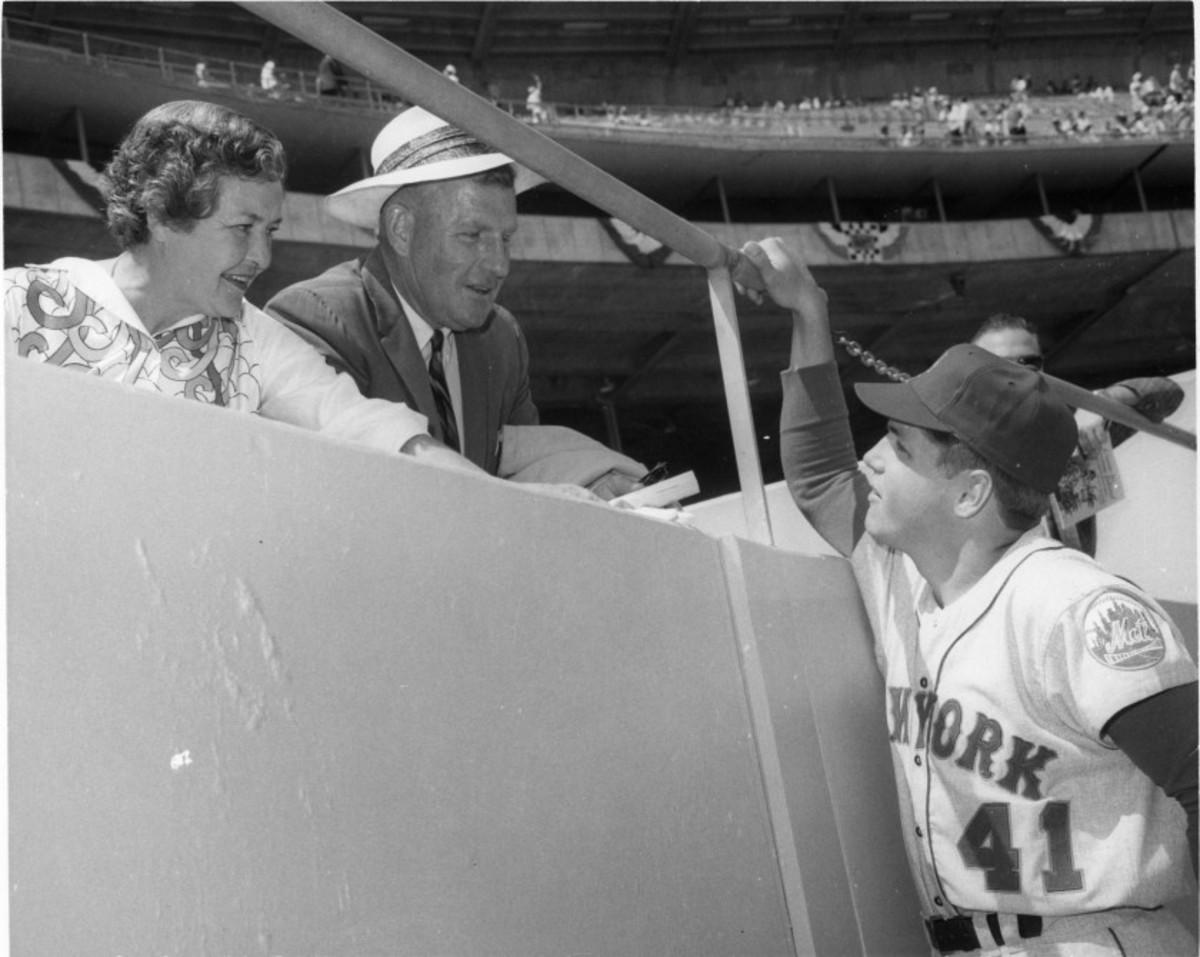 Tom Seaver (right), with his parents, the late Betty and Charlie Seaver, in this undated photo from the late 1960s