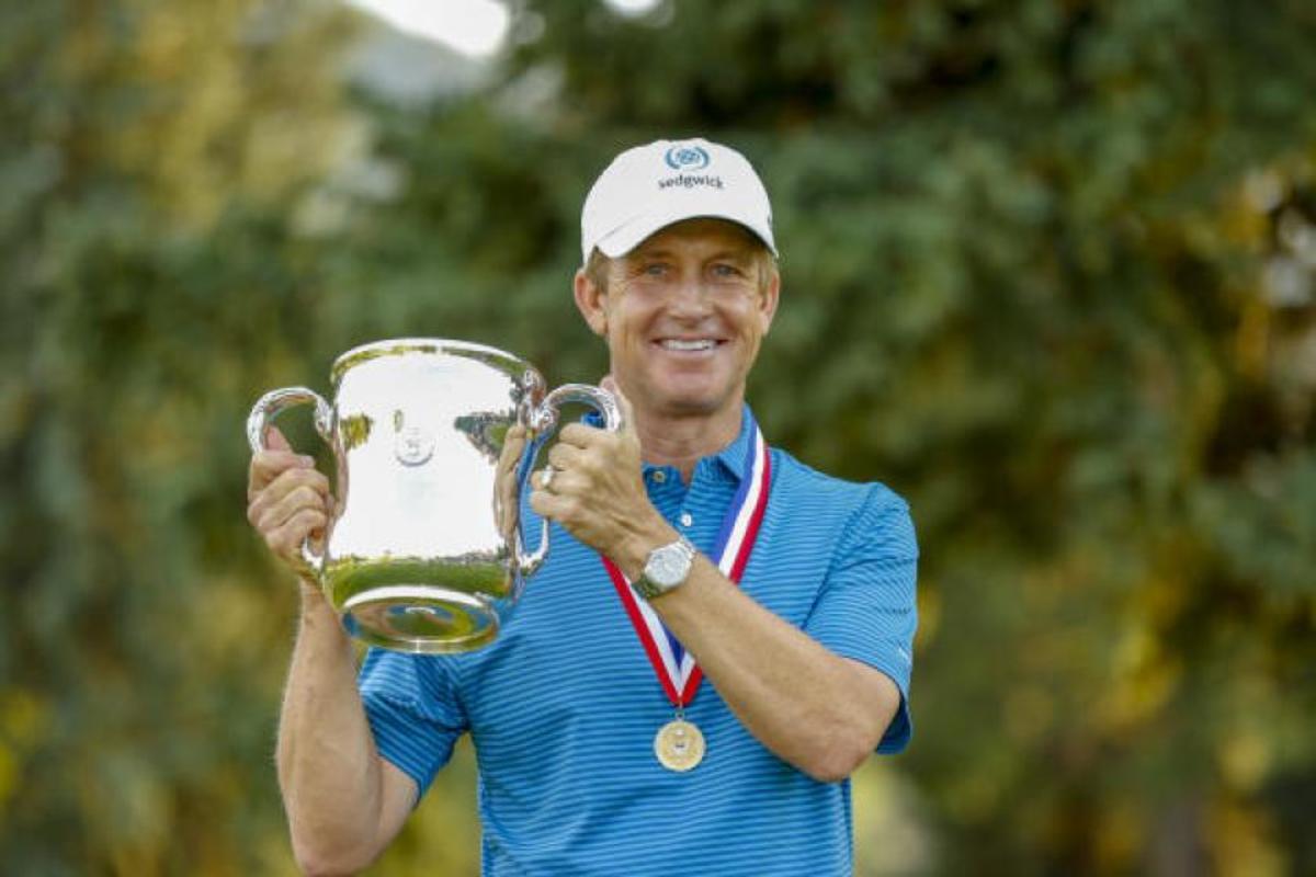 David Toms grabs the U.S. Senior Open hardware after some clutch play on the closing holes.