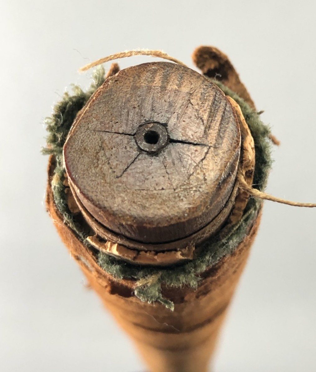 The steel-core shaft in Old Tom Morris' long-nosed driver is wrapped in 12 lengths of bamboo, glued together and bound with whipping. 