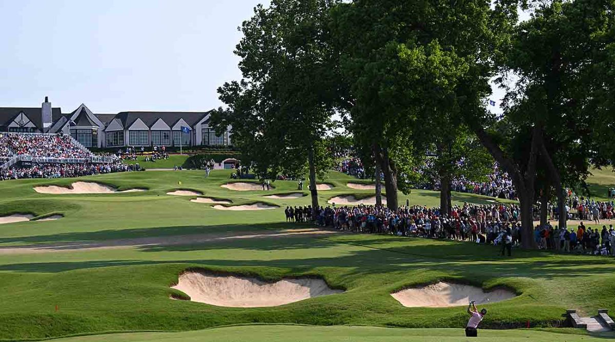 Justin Thomas hits on the 18th hole of the final round at the 2022 PGA Championship.