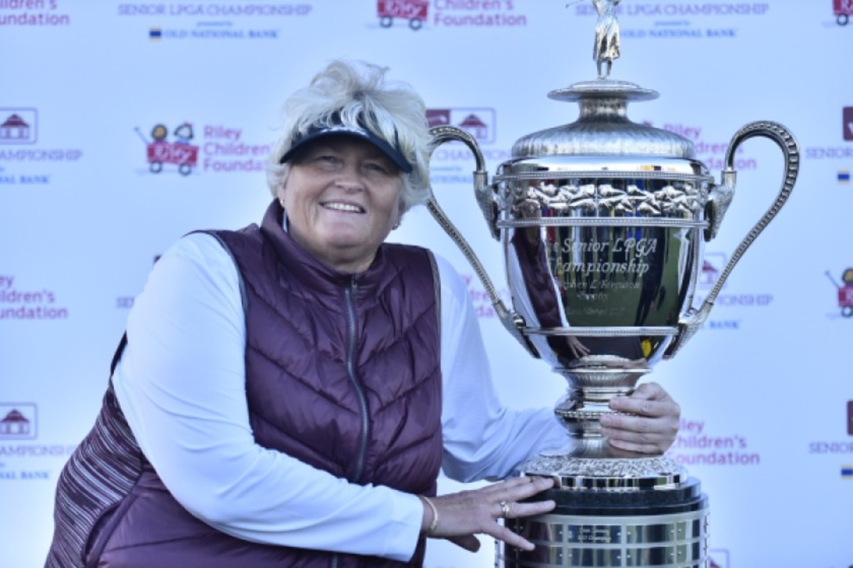 Laura Davies wins the 2nd major championship of the senor women’s season, the Senior LPGA Championship.