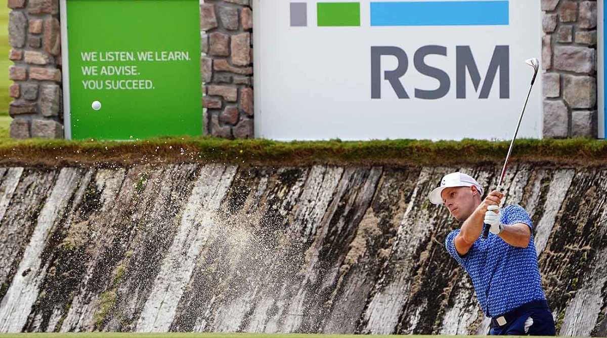 Ben Crane plays from a bunker at the 2021 RSM Classic.