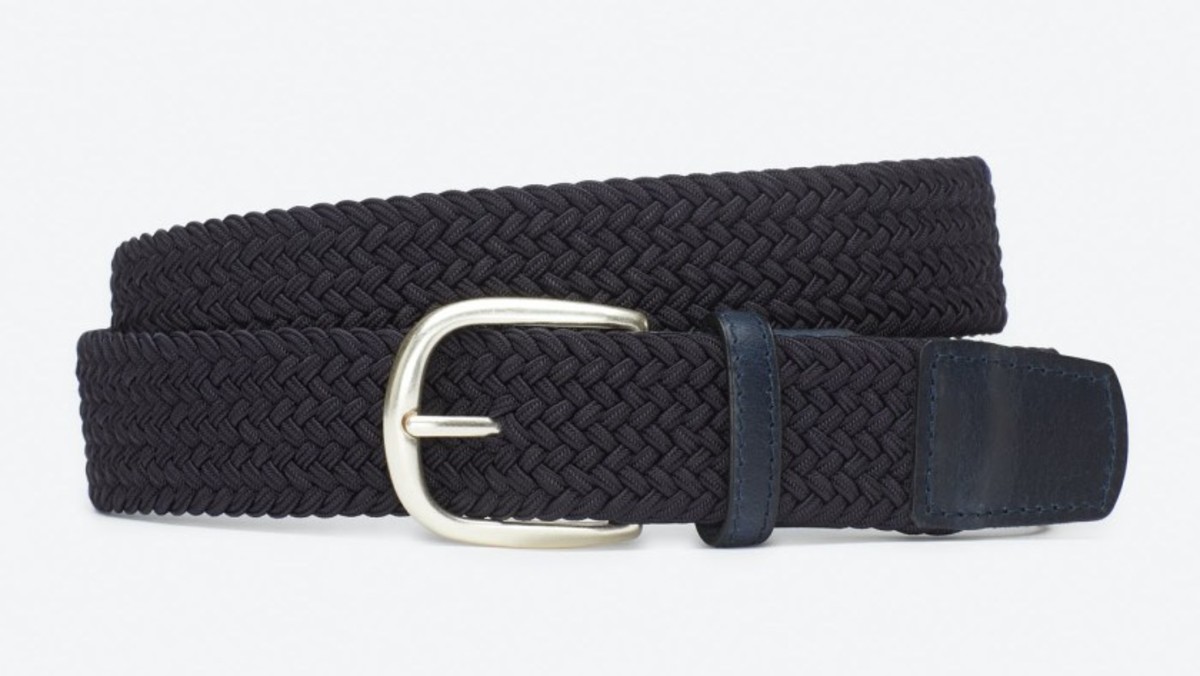 Bonobos' Clubhouse Stretch Belt in navy.