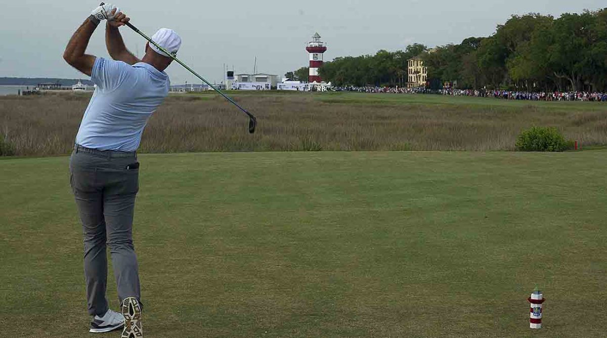 Stewart Cink tees off at the 18th hole of the RBC Heritage in 2021.