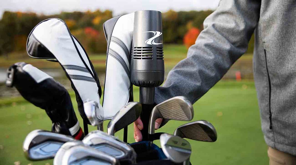 A ZoomBroom is shown in a golf bag.