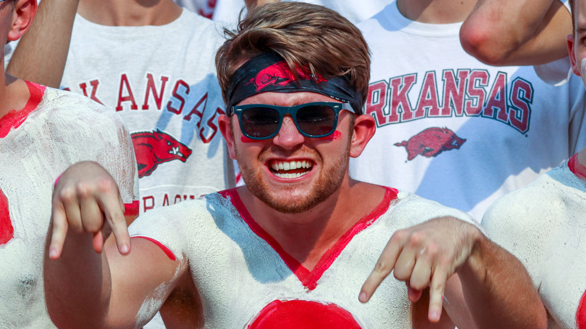 Texas Longhorns Coach upset with 'Horns Down' following loss Sports