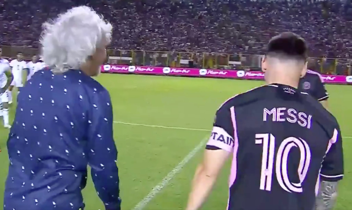Lionel Messi pictured (right) next to El Salvador legend Magico Gonzales at the Estadio Cuscatlan in January 2024