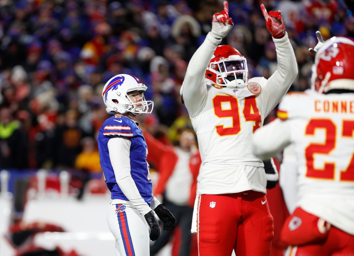 The Kansas City Chiefs celebrate after Bills kicker Tyler Bass missed a game-tying field goal with less than two minutes left in their AFC divisional playoff Sunday.