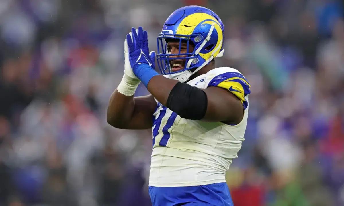 What Can't He Do? Los Angeles Rams Rookie Kobie Turner Performs
