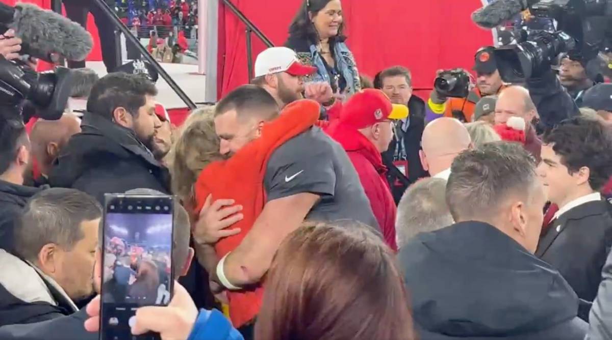 Travis Kelce and Taylor Swift after Kansas City Chiefs beat the Baltimore Ravens